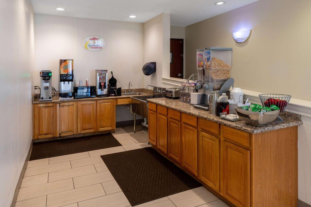 Super 8 By Wyndham Garland Rowlett East Dallas Area Exterior photo